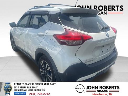 Used 2019 Nissan Kicks SR w/ SR Premium Package image 3