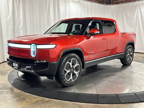 Used 2024 Rivian R1T Adventure AWD/4WD image 1
