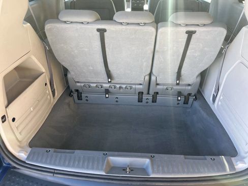 Used 2010 Dodge Grand Caravan SXT image 26