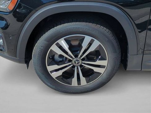 Certified 2025 Mercedes-Benz GLB 250 image 28