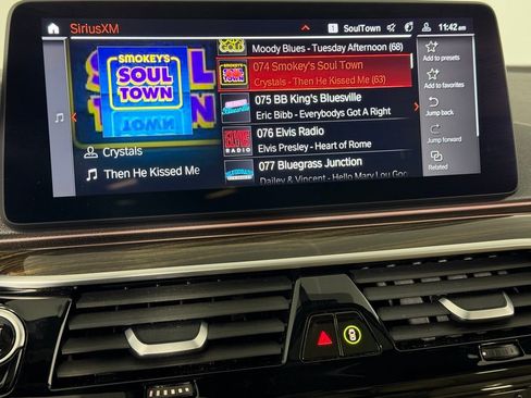 Used 2023 BMW 530i w/ Convenience Package image 16