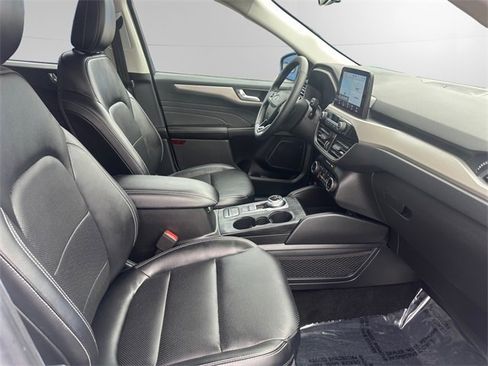 Used 2022 Ford Escape SEL w/ Technology Package image 15