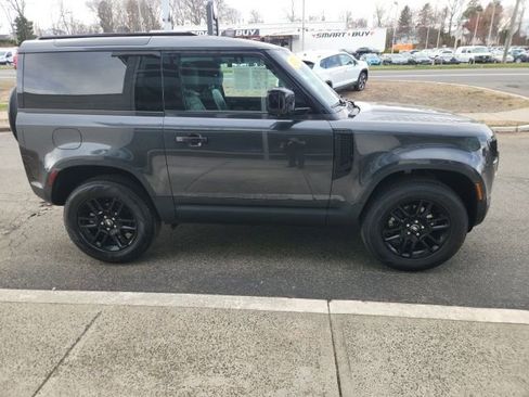 Used 2023 Land Rover Defender 90 S image 5