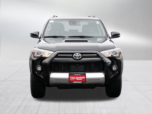 Certified 2024 Toyota 4Runner TRD Off-Road Premium w/ Off Road Premium Plus Package AWD/4WD image 2