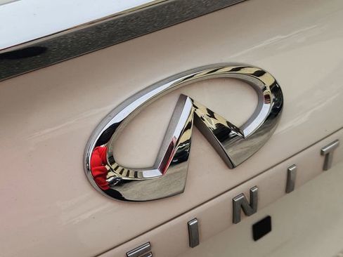 Used 2019 INFINITI QX50 Luxe w/ Navigation Package image 31