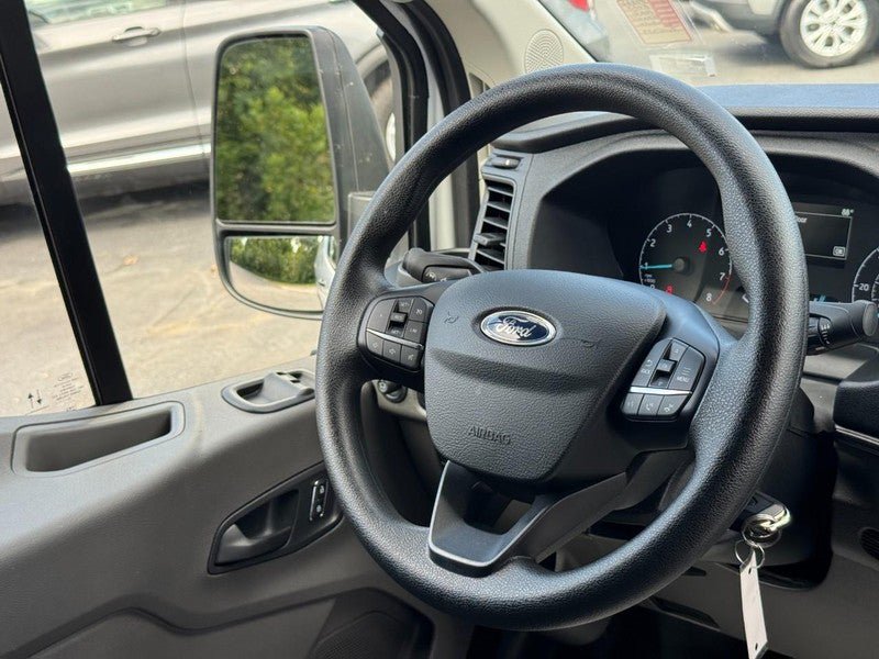 Used 2025 Ford Transit 250 Low Roof w/ Exterior Upgrade Package RWD image 15