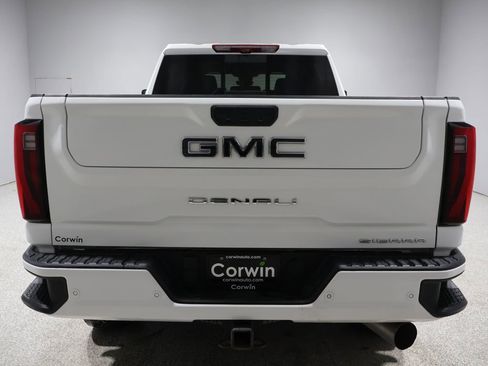 Used 2024 GMC Sierra 2500 Denali Ultimate image 3