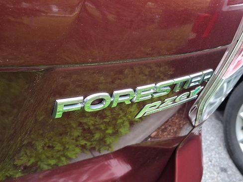 Used 2017 Subaru Forester 2.5i Premium w/ All-Weather Package AWD/4WD image 5