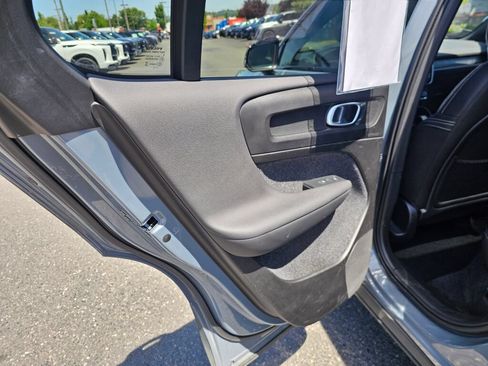 Used 2023 Volvo C40 P8 Recharge Ultimate w/ Protection Package Premier AWD/4WD image 19