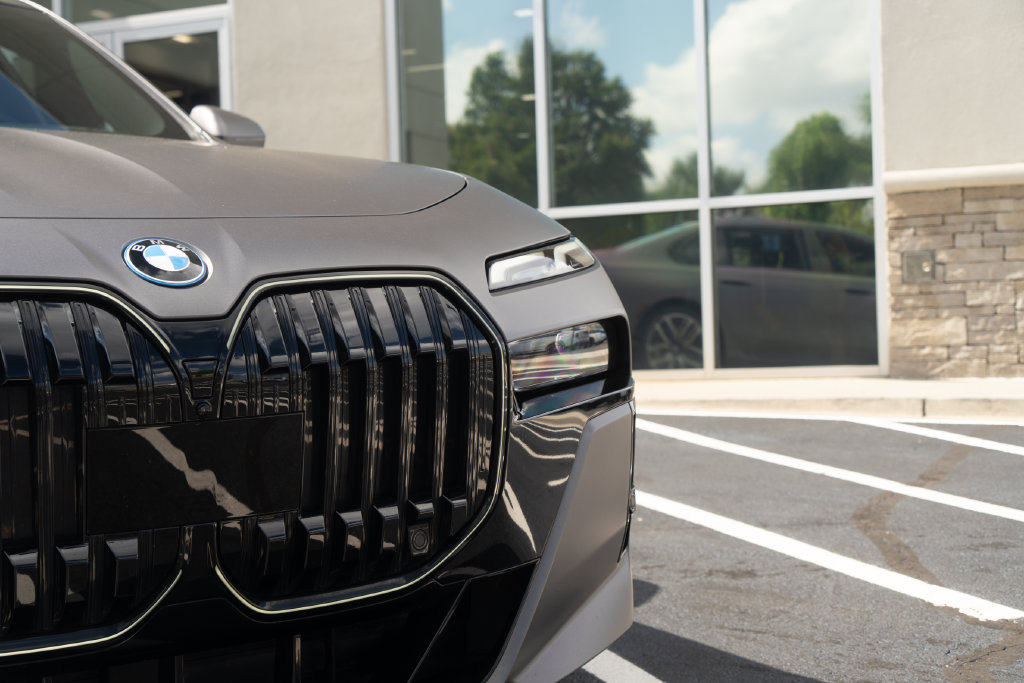 Used 2024 BMW i7 xDrive60 AWD/4WD image 5