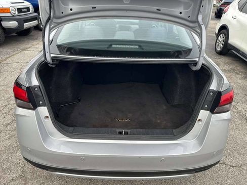 Used 2020 Nissan Versa SV FWD image 8