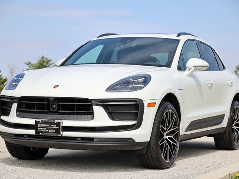 Certified 2026 Porsche Macan AWD/4WD image 14