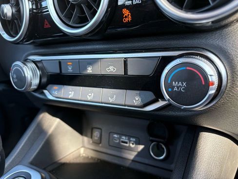 Used 2025 Nissan Sentra SV FWD image 30