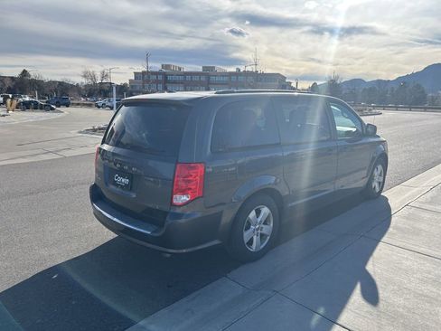 Used 2016 Dodge Grand Caravan SE w/ SE Plus Package image 7