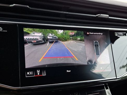 Certified 2025 Audi Q8 Premium Plus w/ Premium Plus Package AWD/4WD image 8