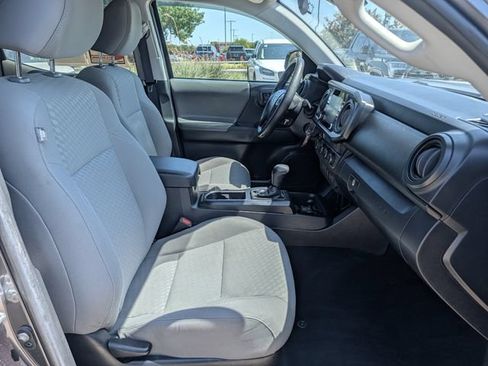 Used 2022 Toyota Tacoma SR AWD/4WD image 30