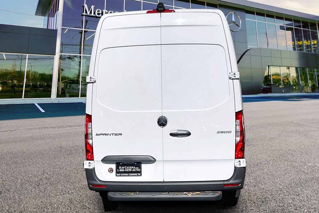 Used 2026 Mercedes-Benz Sprinter 2500 image 4