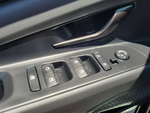New 2026 Hyundai Elantra SEL Sport FWD image 16