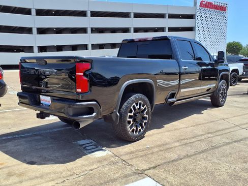 Used 2025 Chevrolet Silverado 2500 High Country w/ High Country Premium Package AWD/4WD image 27
