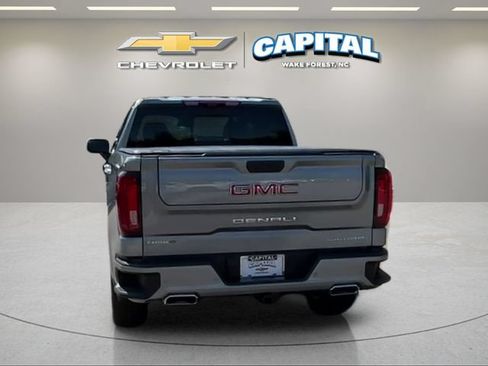 Used 2025 GMC Sierra 1500 Denali w/ Denali Reserve Package AWD/4WD image 4