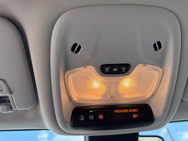 Used 2023 Chevrolet Bolt EUV LT w/ Comfort Package FWD image 40