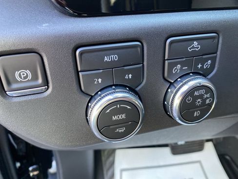 New 2026 GMC Sierra 1500 Elevation image 12