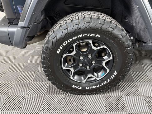 Used 2023 Jeep Wrangler Unlimited Rubicon 4xe w/ Steel Bumper Group AWD/4WD image 17
