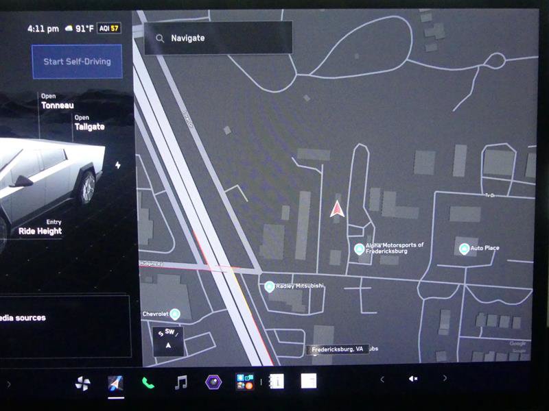 Used 2024 Tesla Cybertruck AWD Crew Cab image 10