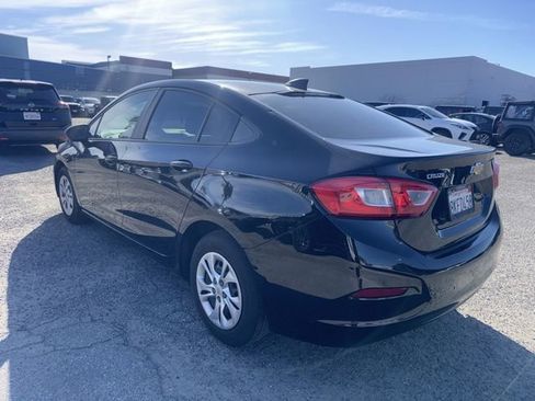 Used 2019 Chevrolet Cruze LS image 7