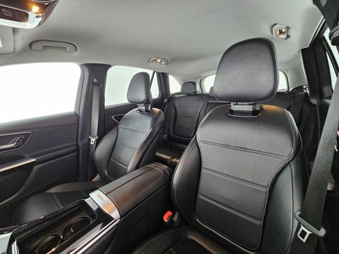 Used 2024 Mercedes-Benz GLC 300 4MATIC image 22