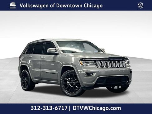 Used 2020 Jeep Grand Cherokee Altitude image 1