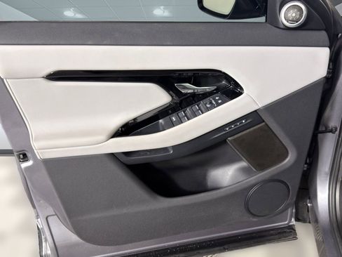 Certified 2026 Land Rover Range Rover Evoque Dynamic SE image 12