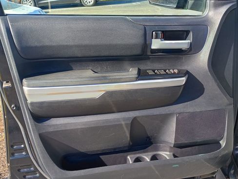 Used 2014 Toyota Tundra SR image 11