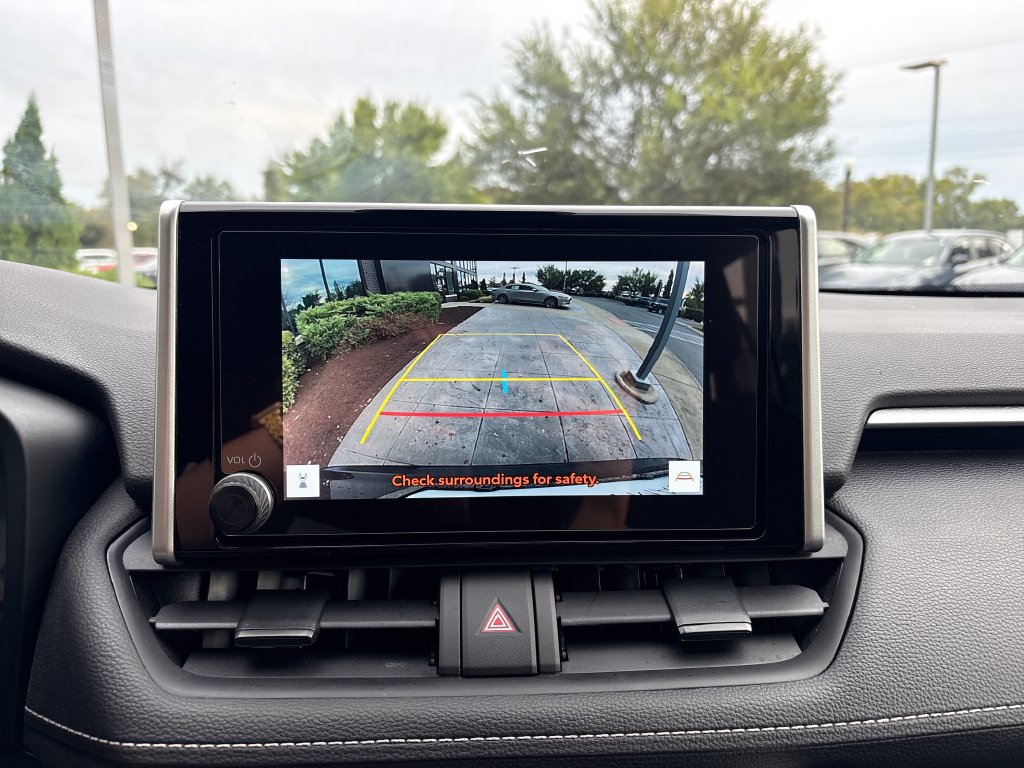 Used 2025 Toyota RAV4 LE FWD image 17
