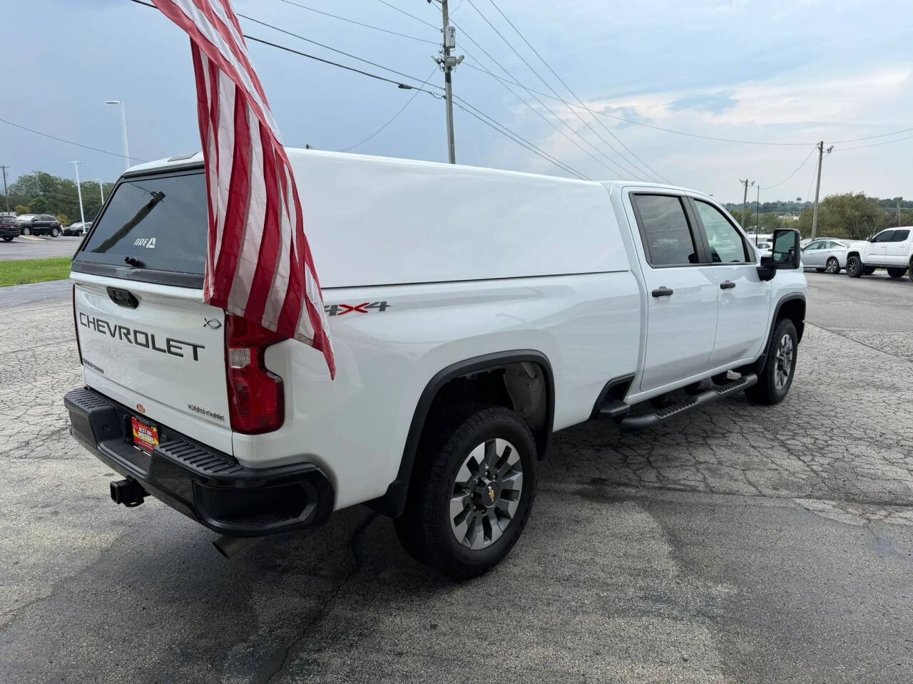 Used 2022 Chevrolet Silverado 2500 Custom w/ Custom Value Package AWD/4WD image 5