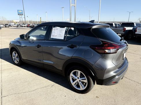 Used 2023 Nissan Kicks S image 9