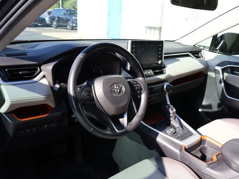 Used 2019 Toyota RAV4 Adventure w/ Cold Weather Package AWD/4WD image 9