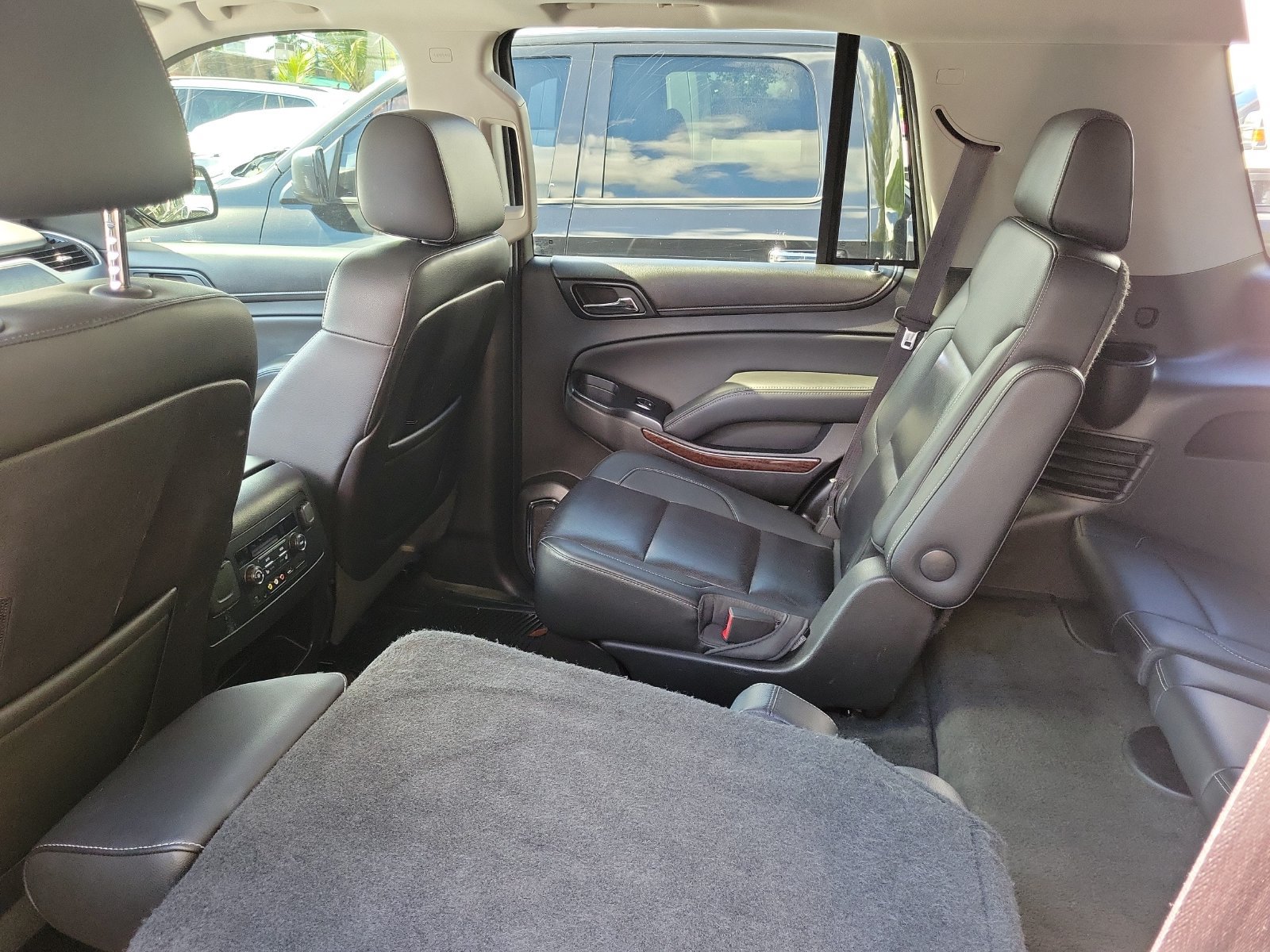 Used 2015 GMC Yukon SLT w/ Open Road Package RWD image 15