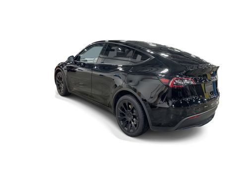 Certified 2023 Tesla Model Y Long Range AWD/4WD image 4