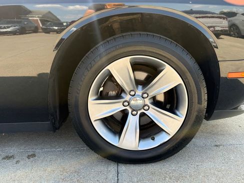 Used 2016 Dodge Challenger SXT RWD image 45