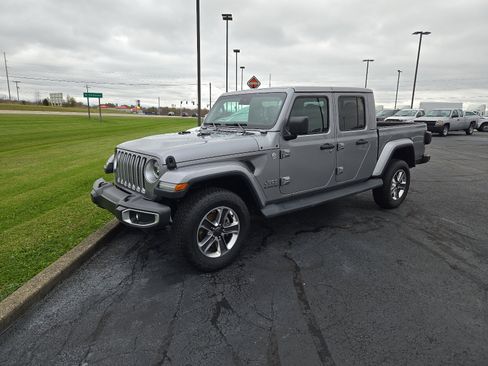 Used 2020 Jeep Gladiator Overland image 1