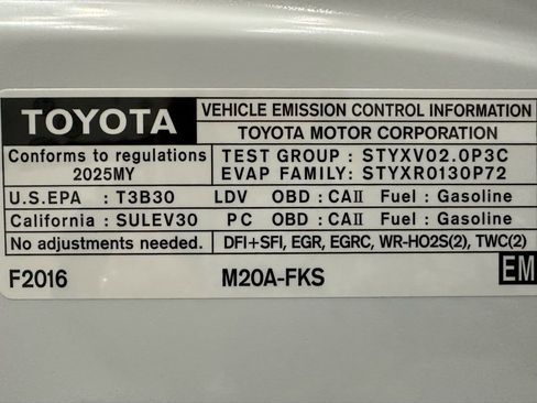 Used 2025 Toyota Corolla SE w/ SE Premium Package image 68