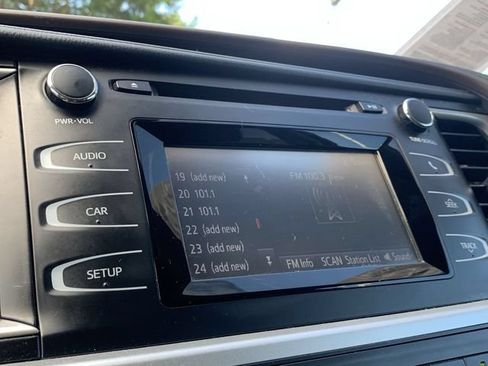 Certified 2019 Toyota Highlander LE AWD/4WD image 21