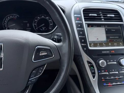 Used 2017 Lincoln MKX Reserve w/ Luxury Package AWD/4WD image 33