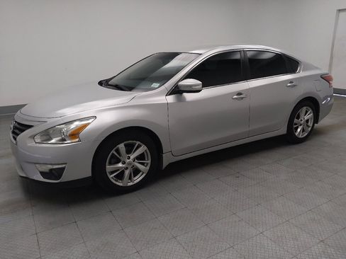 Used 2015 Nissan Altima 2.5 SL FWD image 2