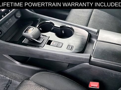 Used 2024 Nissan Rogue SV FWD image 19