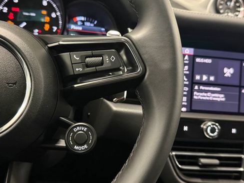 Certified 2026 Porsche Macan w/ Premium Package Plus AWD/4WD image 20