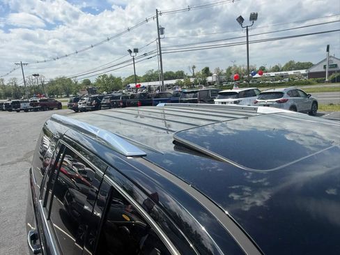 Used 2019 Cadillac Escalade Luxury AWD/4WD image 69