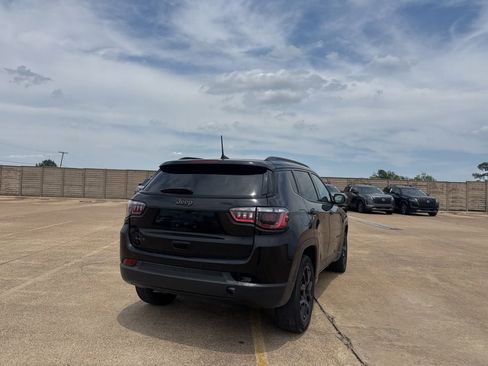 Used 2025 Jeep Compass Latitude w/ Altitude Special Edition AWD/4WD image 20