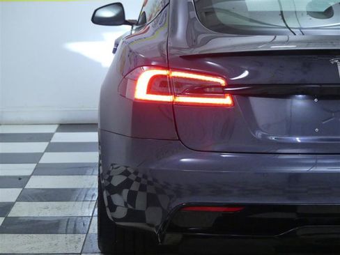 Used 2021 Tesla Model S Plaid image 30